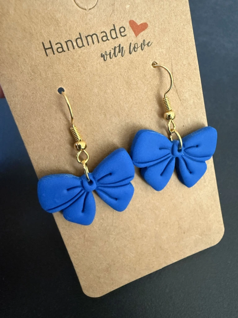 Hanger strikjes blauw